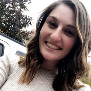 Meet your Posher, Hannah